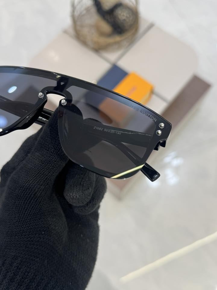 Louis Vuitton Sunglass