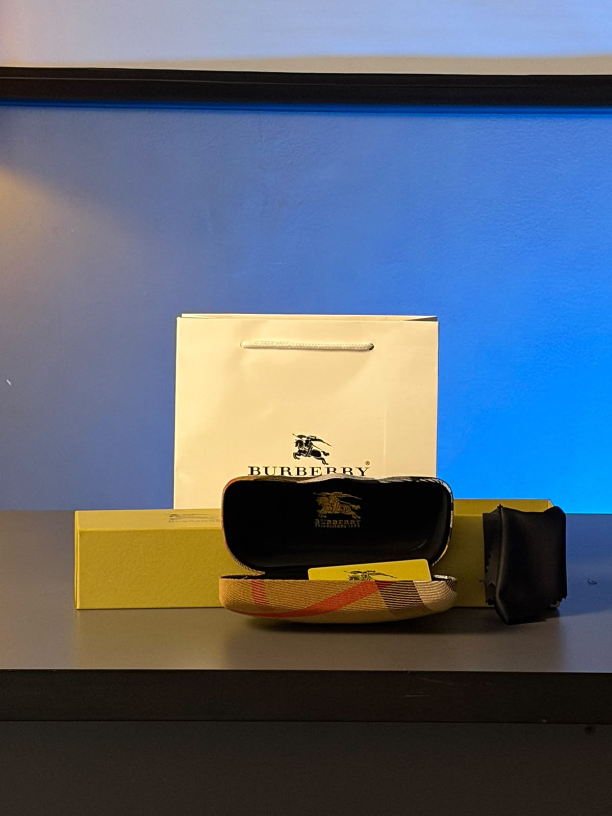 BURBERRY Box