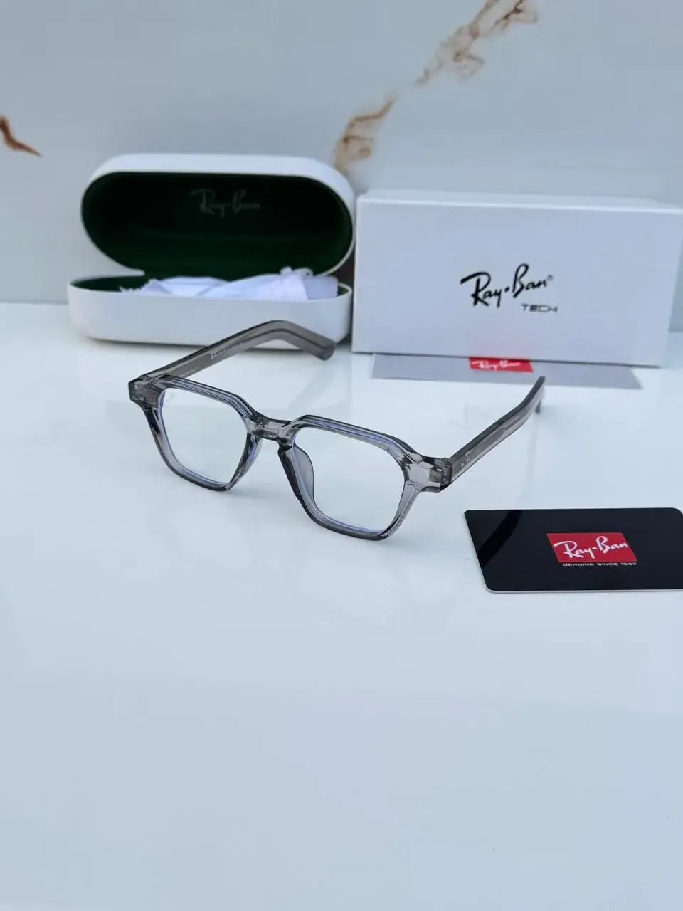 Ray-Ban 1115 Grey Plano - Front angled view