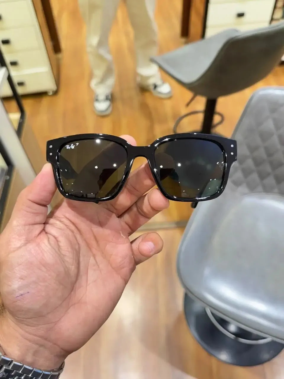 Ray-Ban 7256 Black Green - Front face-on view