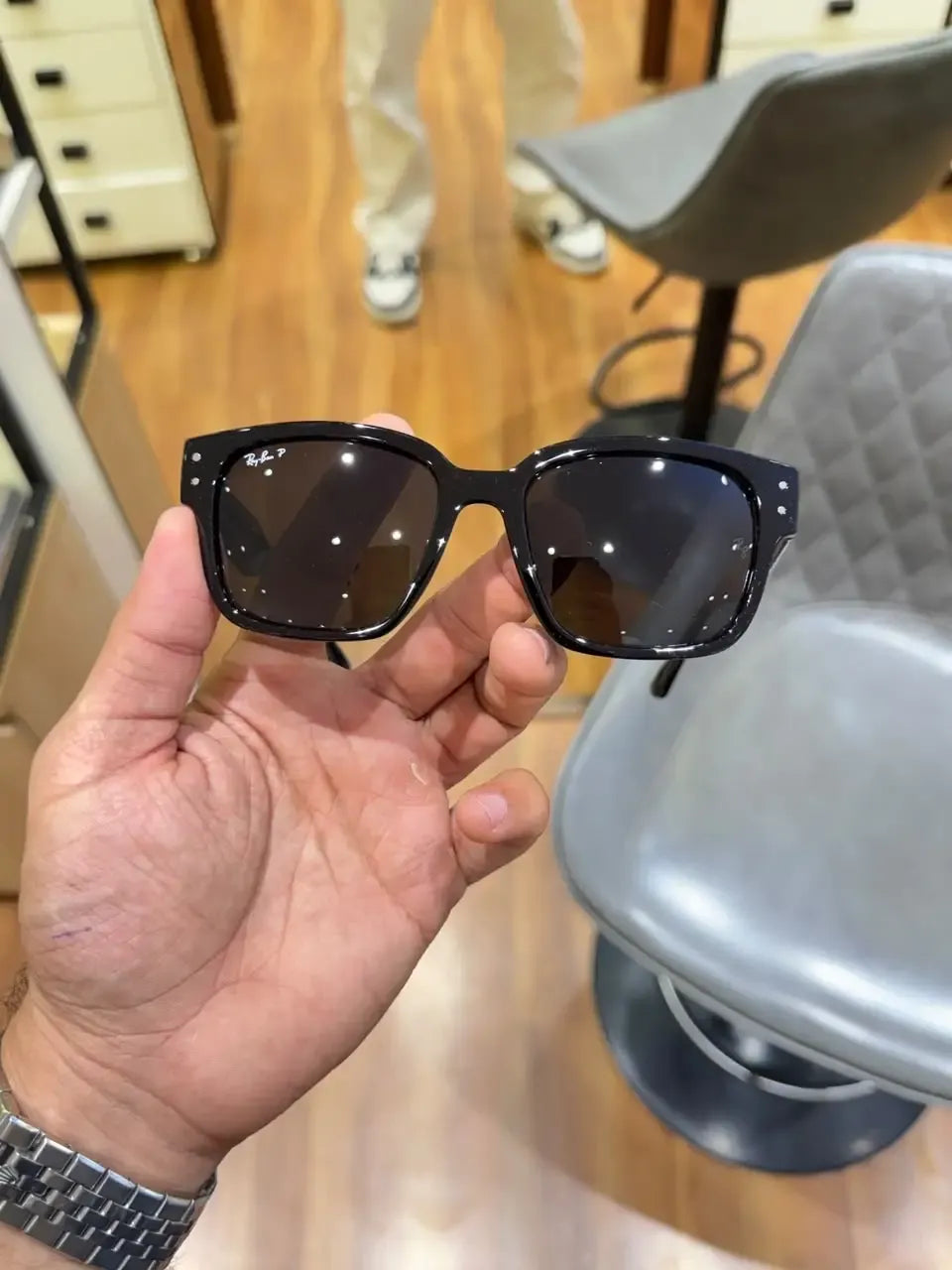 Ray-Ban 7256 Black - Front face-on view