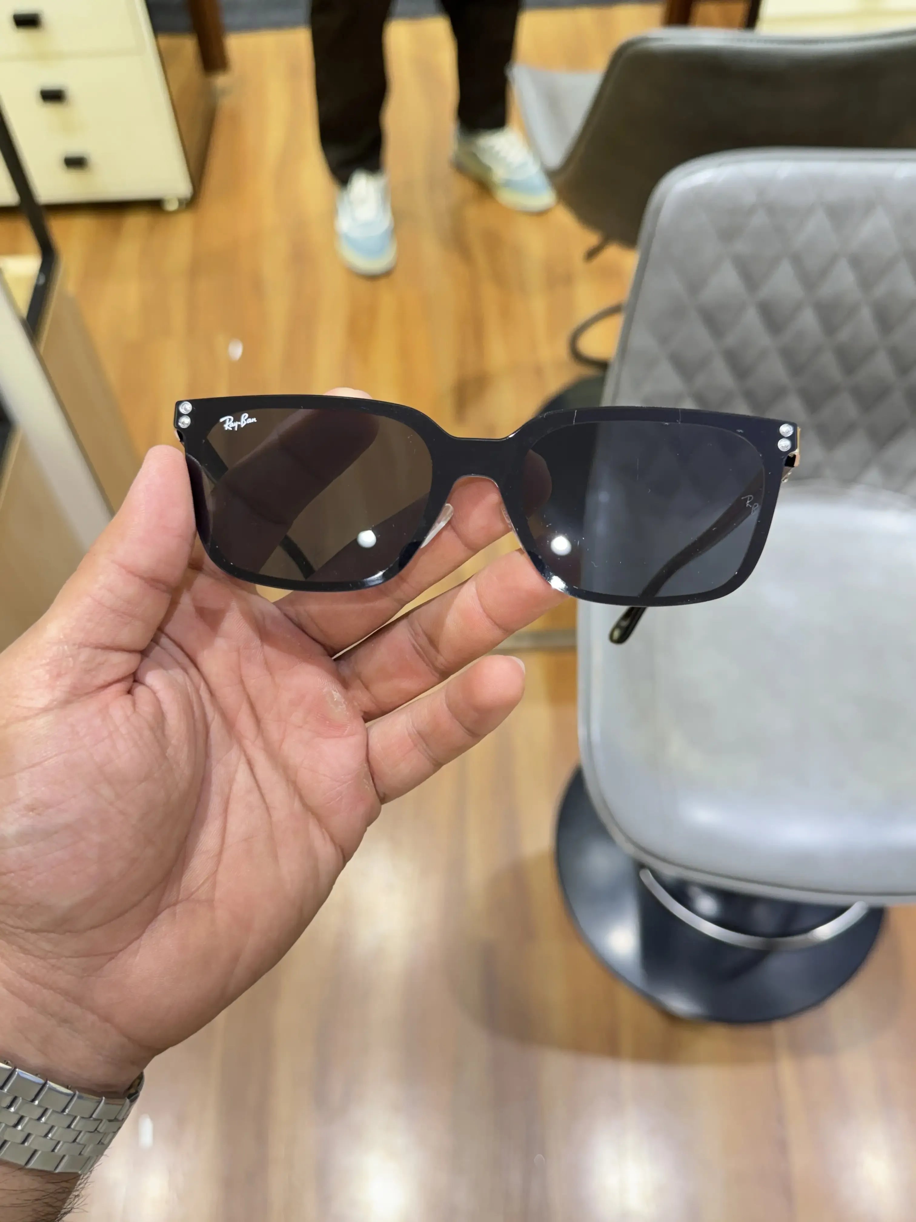 Copy Rayban 25070 Black - Folded side view