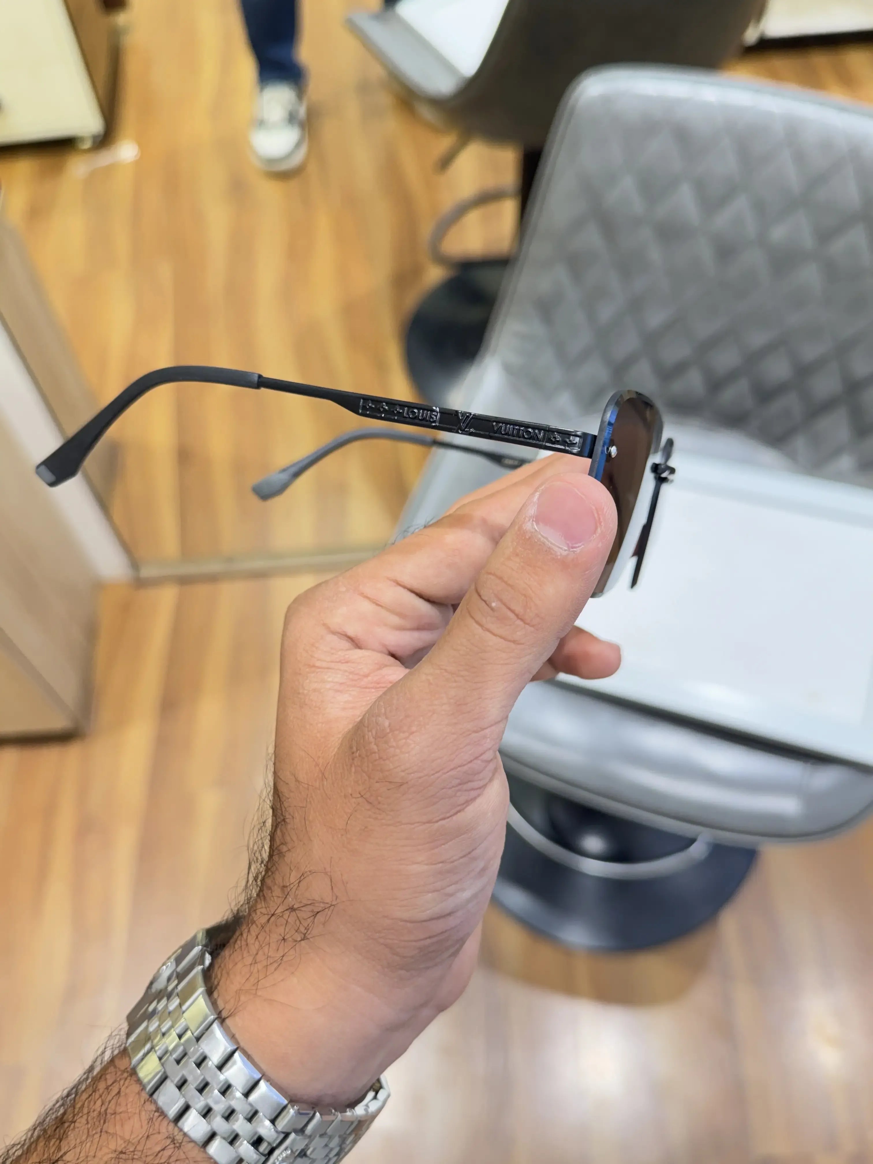 Louis Vuitton Rimless Gradient Sunglasses - Engraved Temple Detail