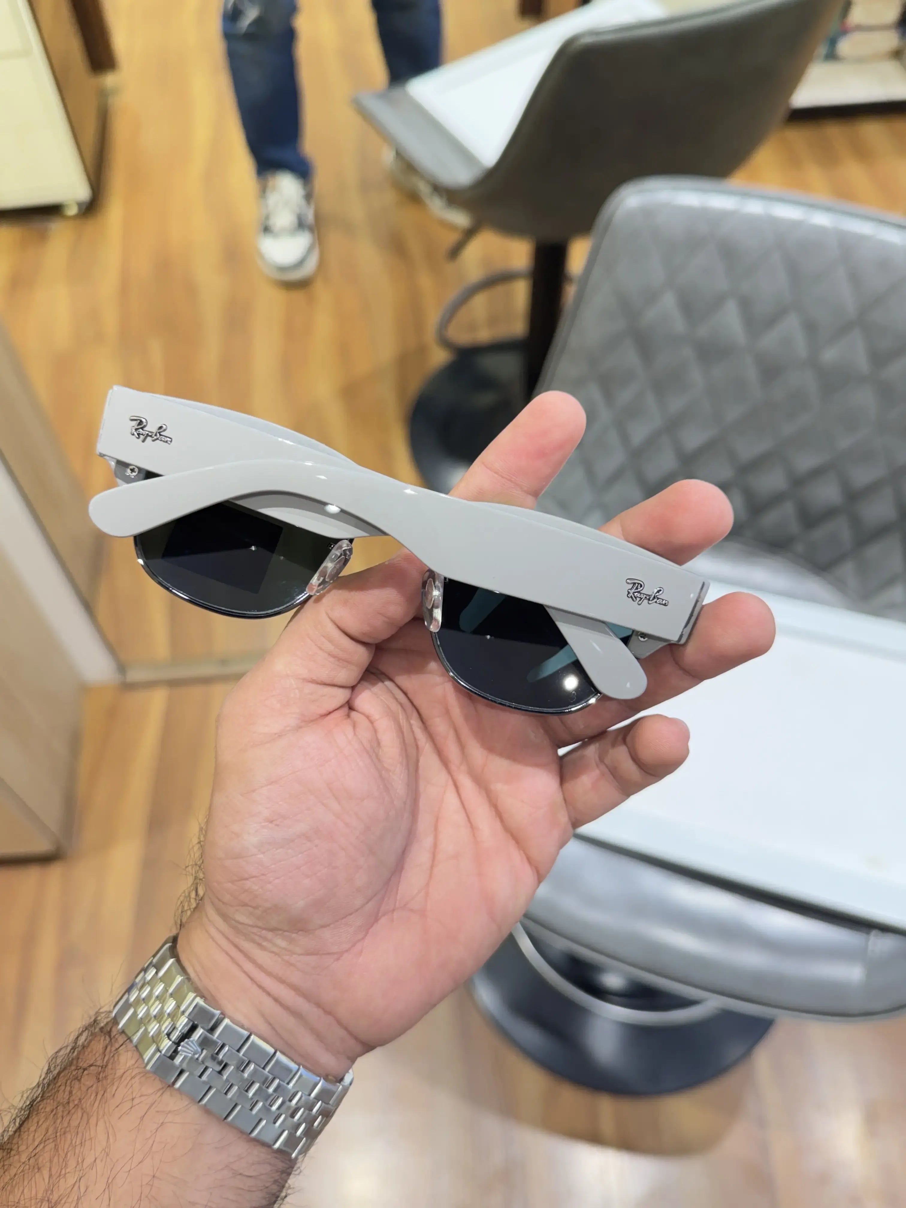 Ray-Ban Mega Clubmaster RB0316S Grey Black - Folded side view showing white grey acetate temples