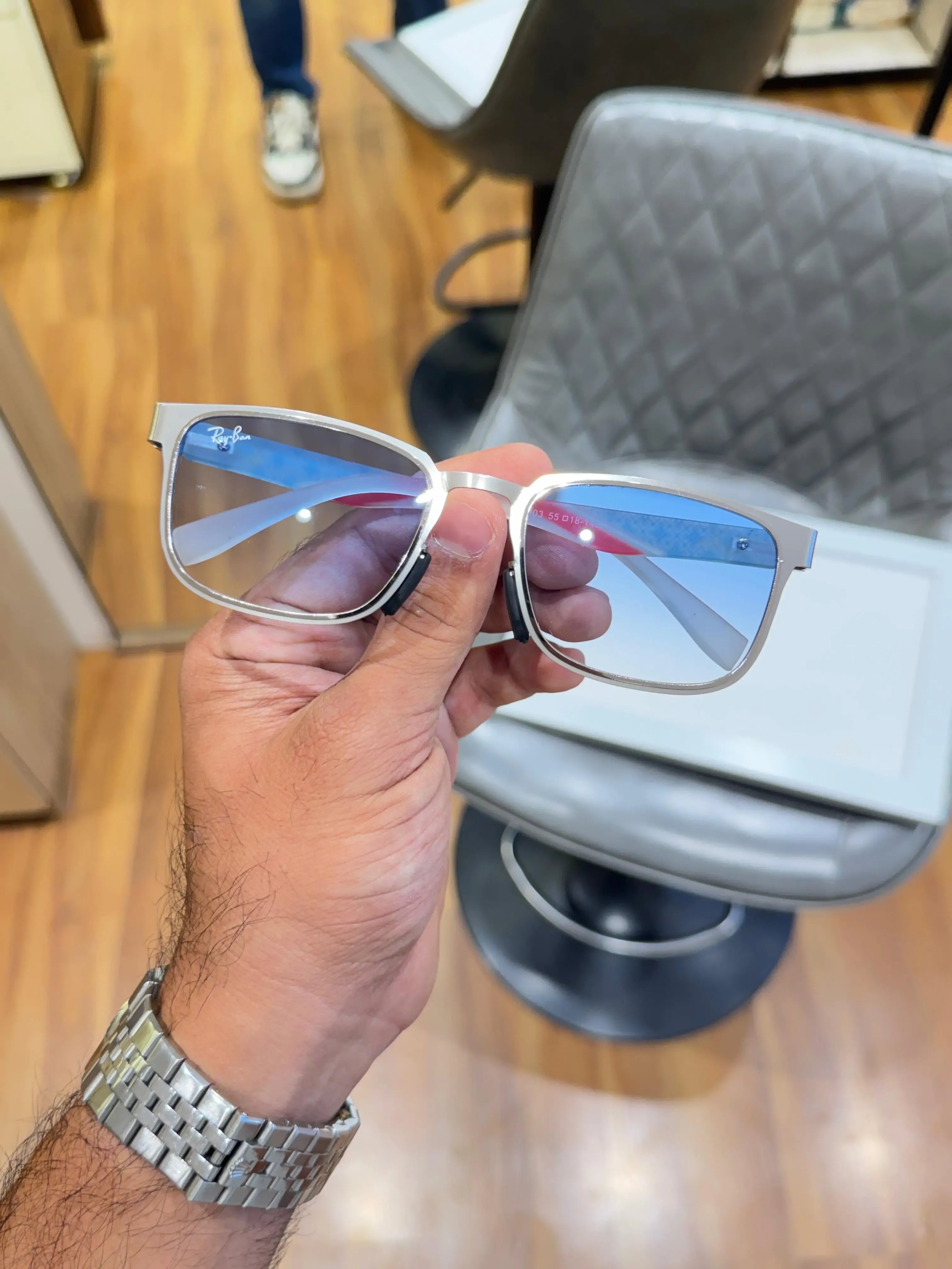 Ray-Ban RB2603 Sea Blue - Front palm view showing light blue gradient lenses and silver metal frame