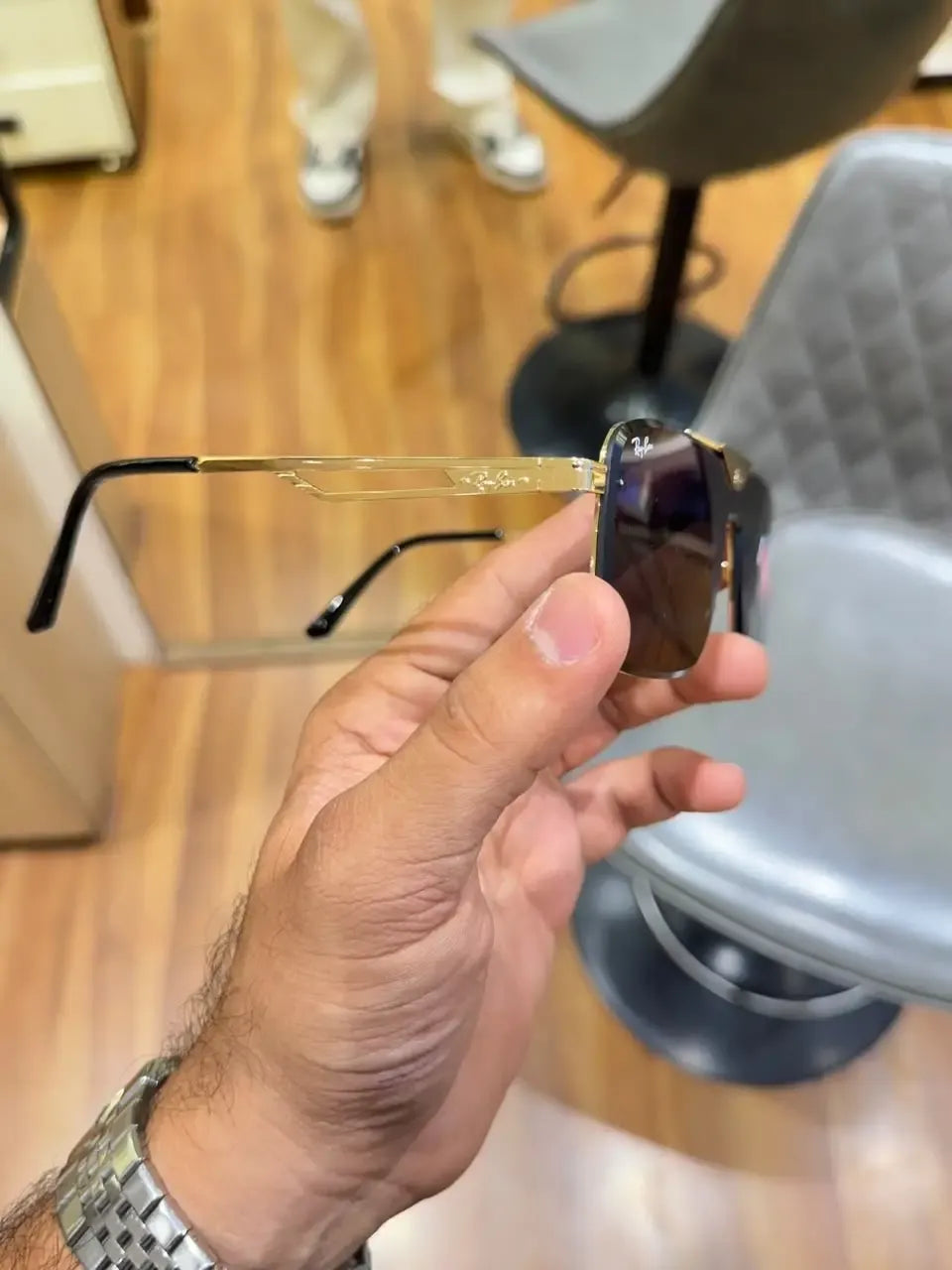 Copy Rayban 24026 Gold Black - Front folded view