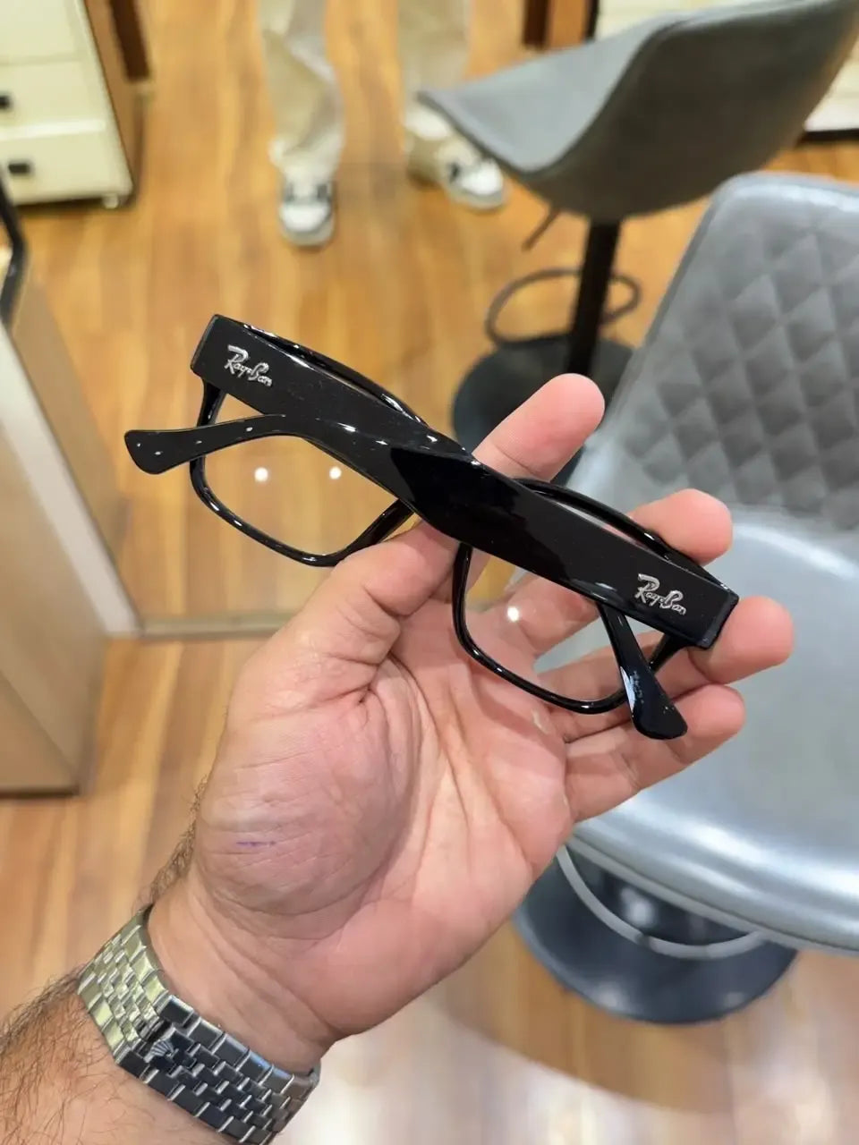Ray-Ban RB7256 Black Plano - Folded side temple view
