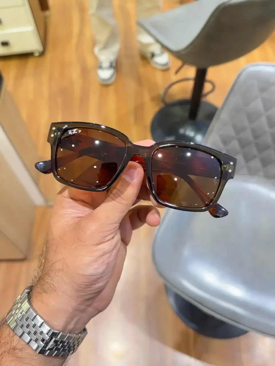 Ray-Ban RB7256 Olive Tiger Havana - Folded side temple view