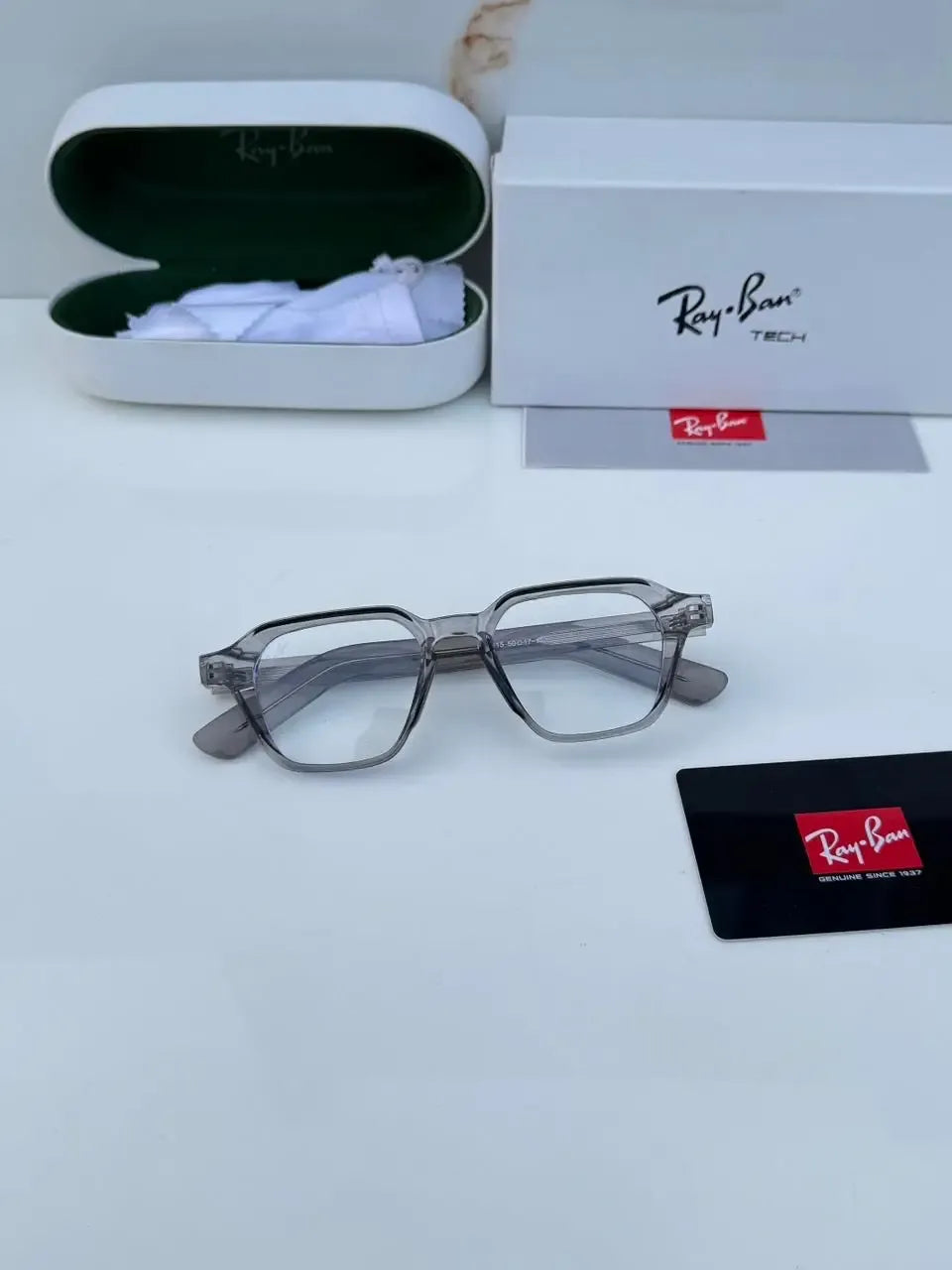 Ray-Ban 1115 Grey Plano - Flat lay with case and box