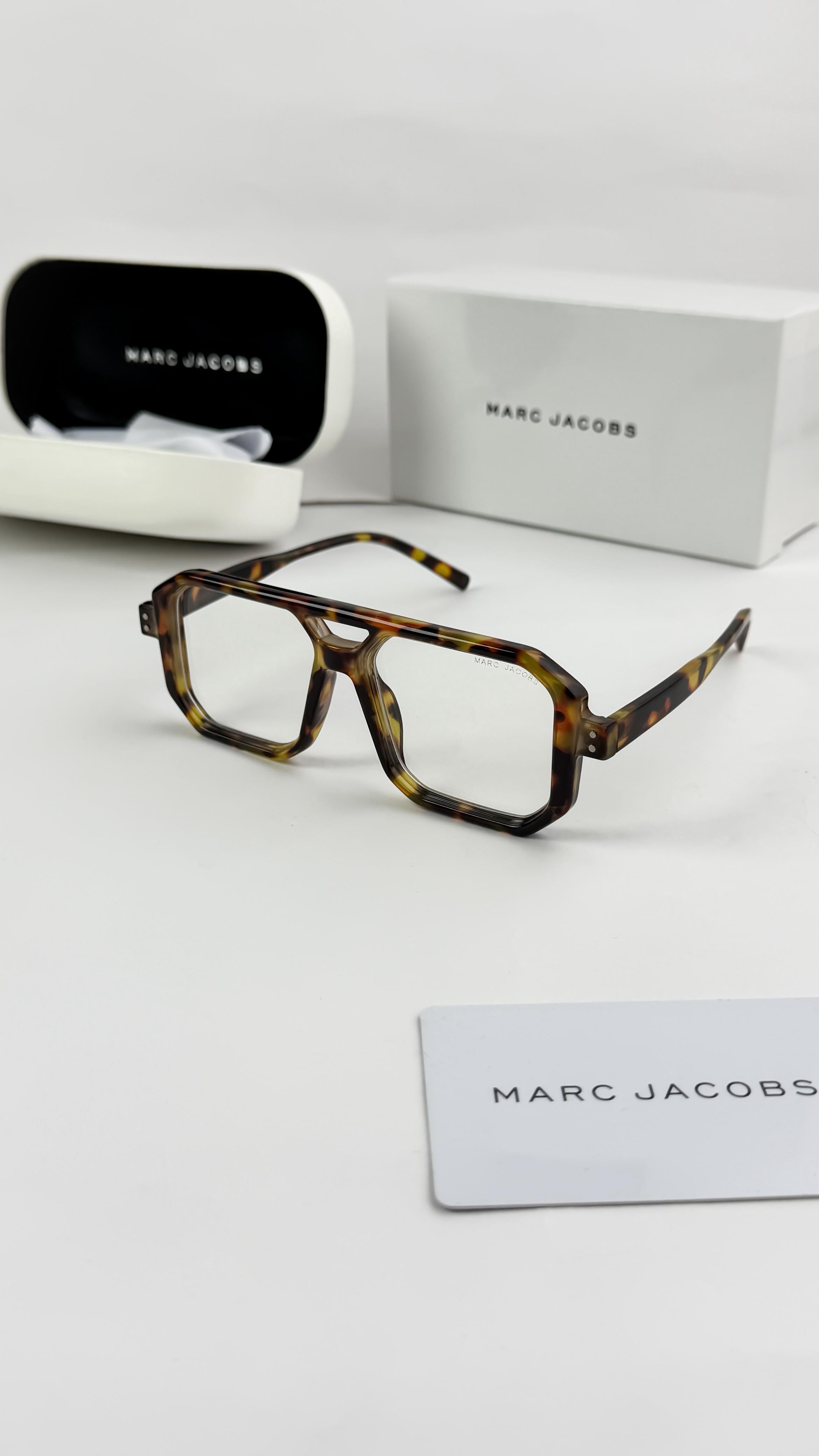 Marc Jacobs Sunglass